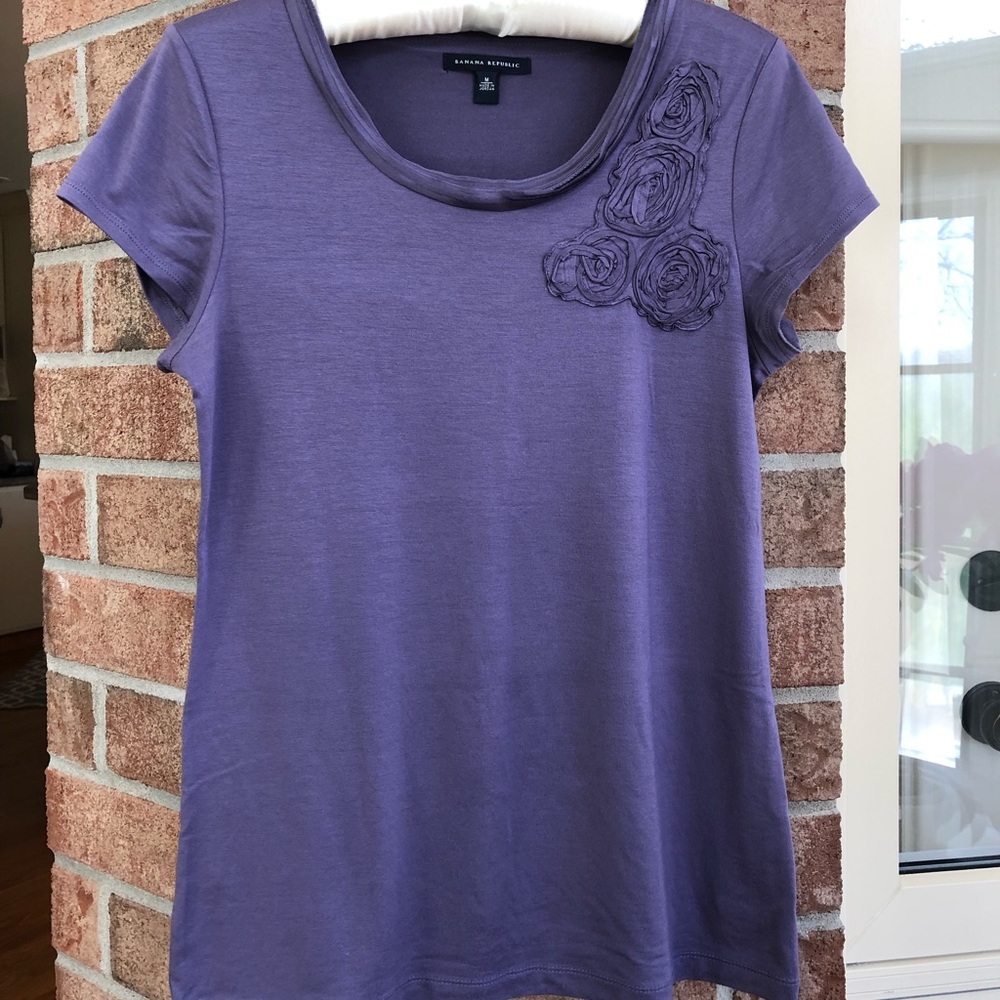 ✨Sold✨Banana Republic purple top with satin raw edged neckline details